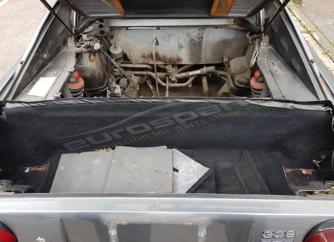 ferrari 328 (1985) con 20,317 kilómetros, en preparación para desmantelamiento #11