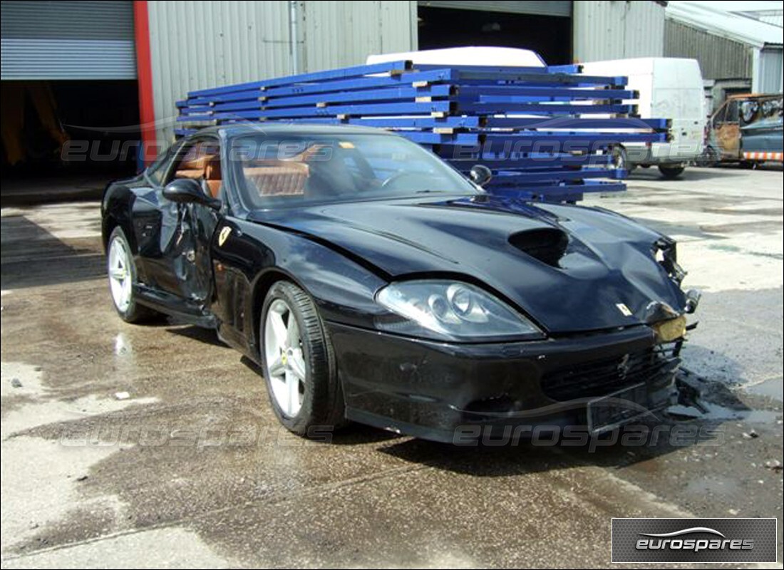 ferrari 575m maranello preparándose para el desmantelamiento en eurospares