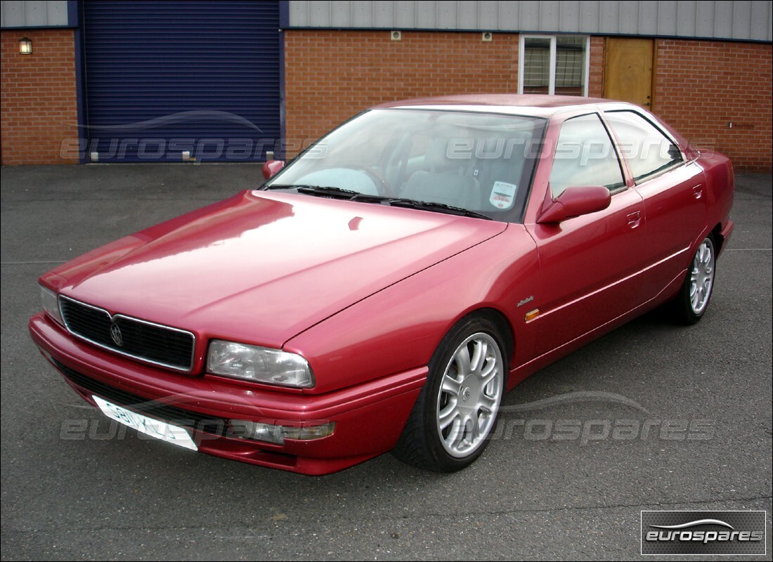 maserati qtp v8 (1998) preparándose para el desmantelamiento en eurospares