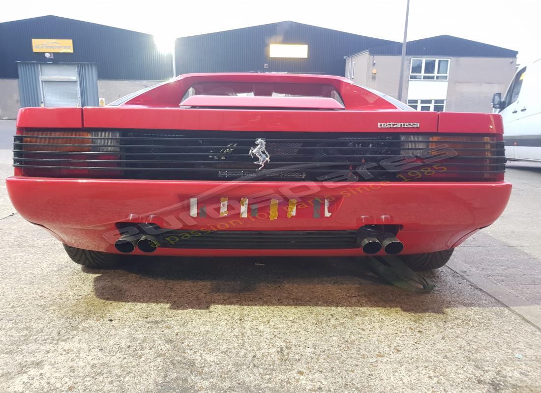 ferrari testarossa (1987) con 33,436 kilómetros, en preparación para desmantelamiento #4