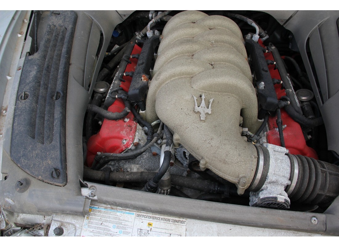 maserati 4200 coupe (2003) con 27,600 miles, preparándose para desmantelar #7