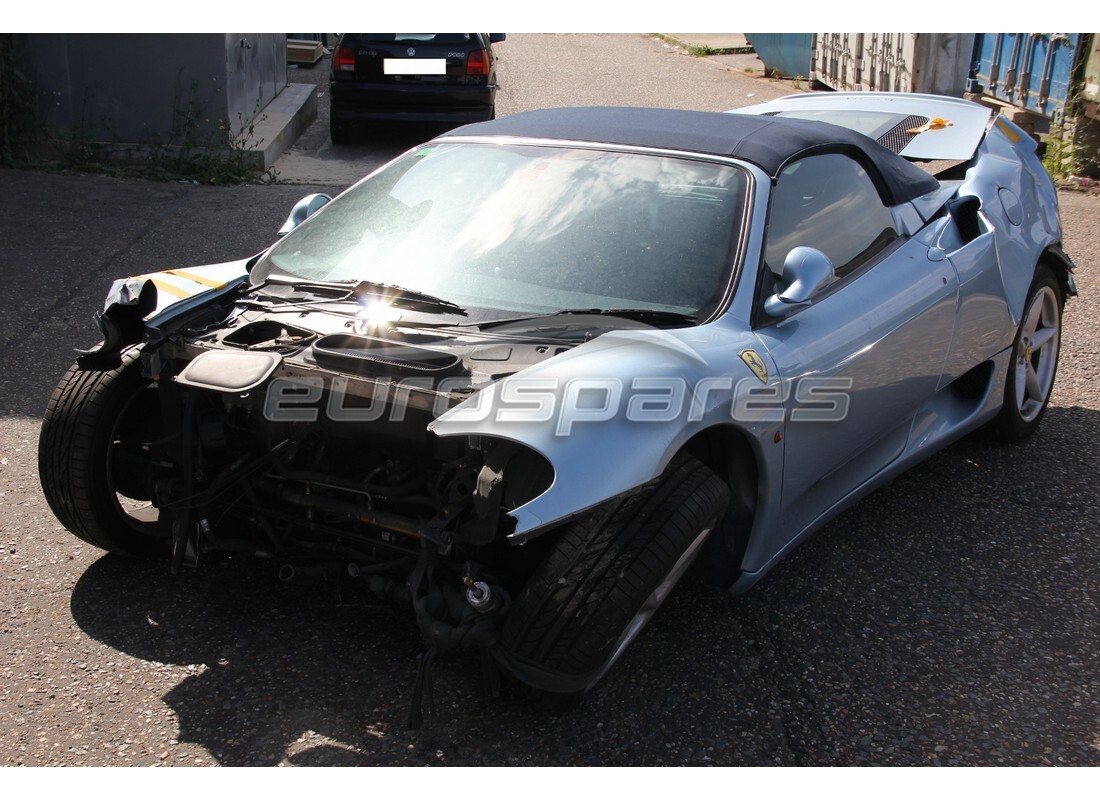 ferrari 360 spider preparándose para el desmantelamiento en eurospares