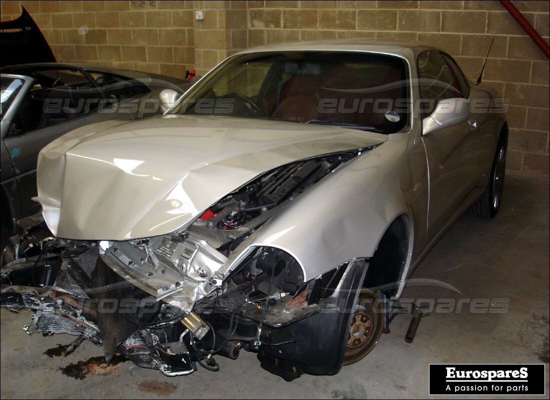 maserati 4200 coupe (2003) con 62,000 miles, preparándose para desmantelar #1