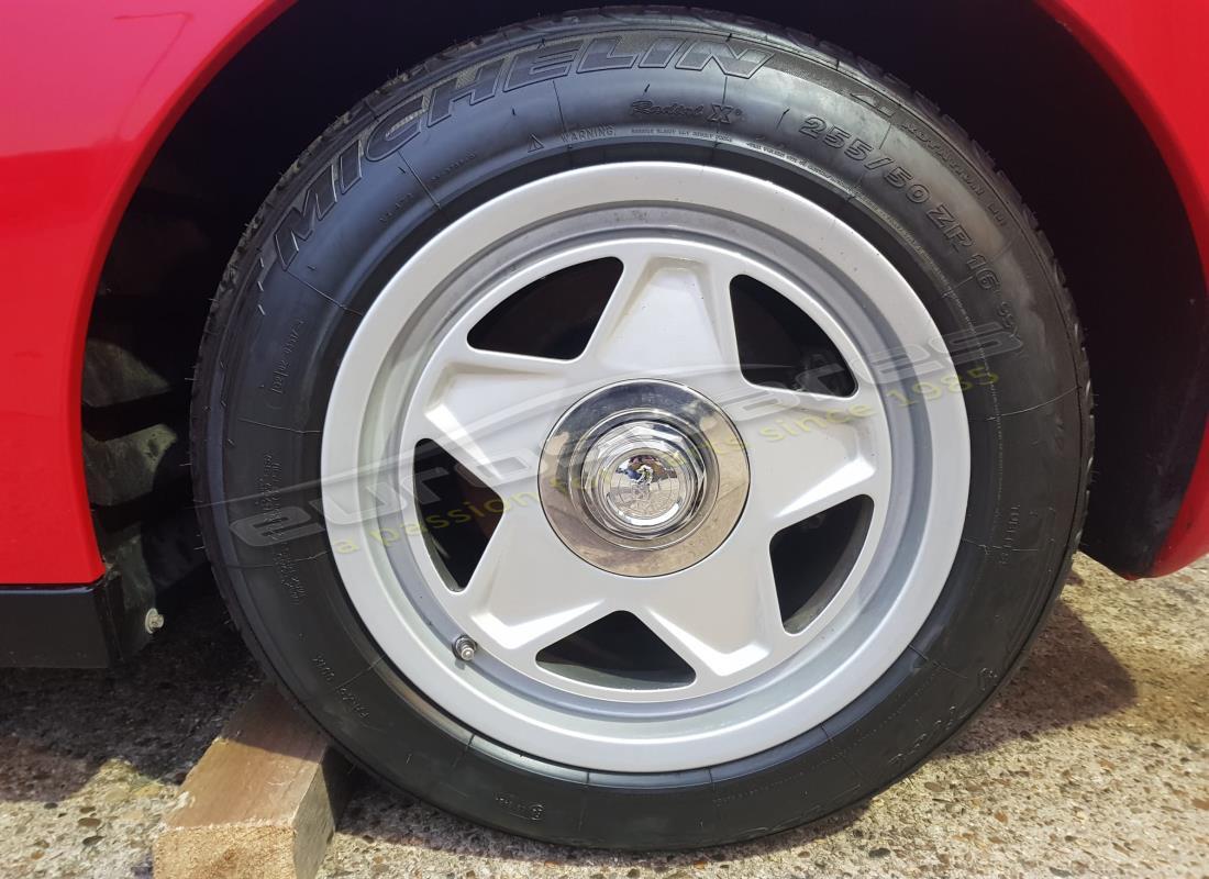 ferrari testarossa (1987) con 33,436 kilómetros, en preparación para desmantelamiento #19