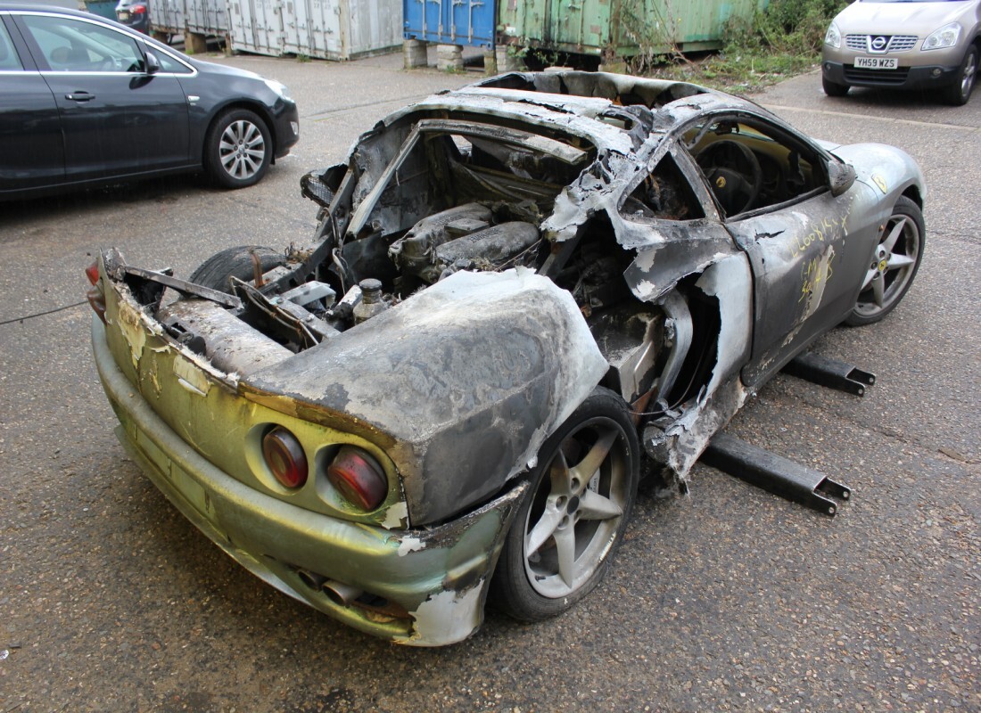 ferrari 360 modena con desconocido, preparándose para desmantelar #4