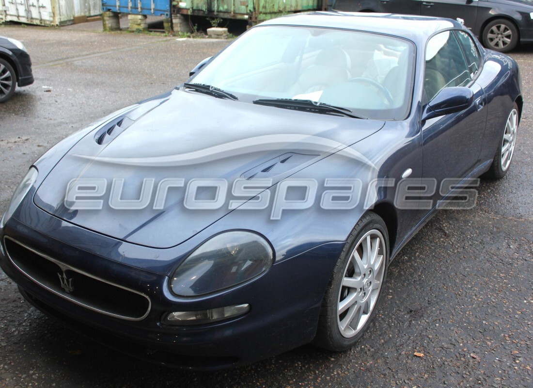 maserati 3200 gt/gta/assetto corsa preparándose para el desmantelamiento en eurospares