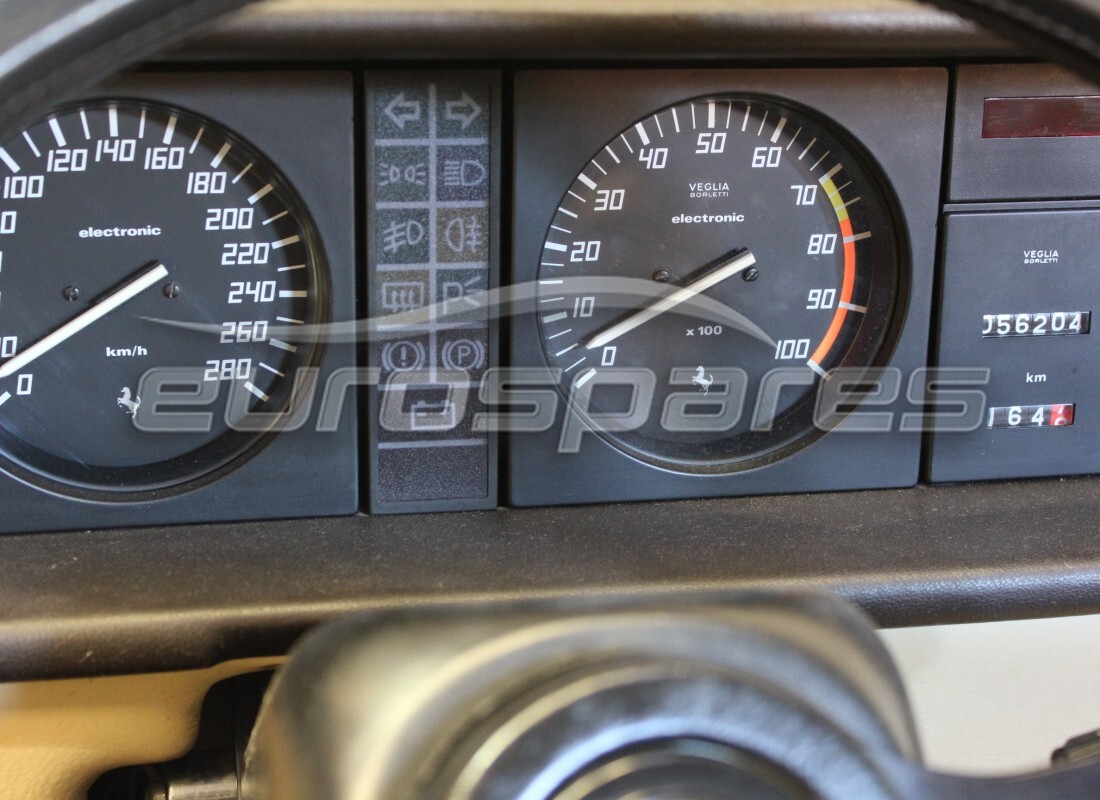 ferrari mondial 3.0 qv (1984) con 56,204 kilómetros, en preparación para desmantelamiento #6