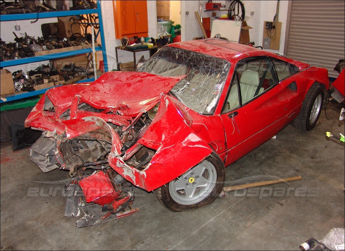 ferrari 328 (1985) preparándose para el desmantelamiento en eurospares