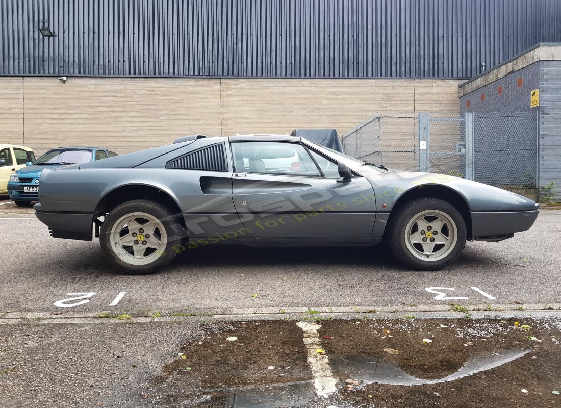 ferrari 328 (1985) con 20,317 kilómetros, en preparación para desmantelamiento #6