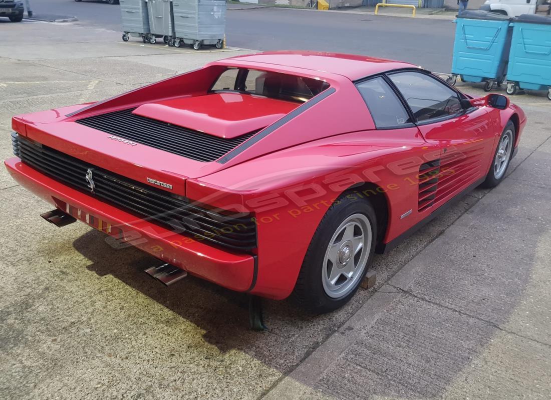 ferrari testarossa (1987) con 33,436 kilómetros, en preparación para desmantelamiento #5