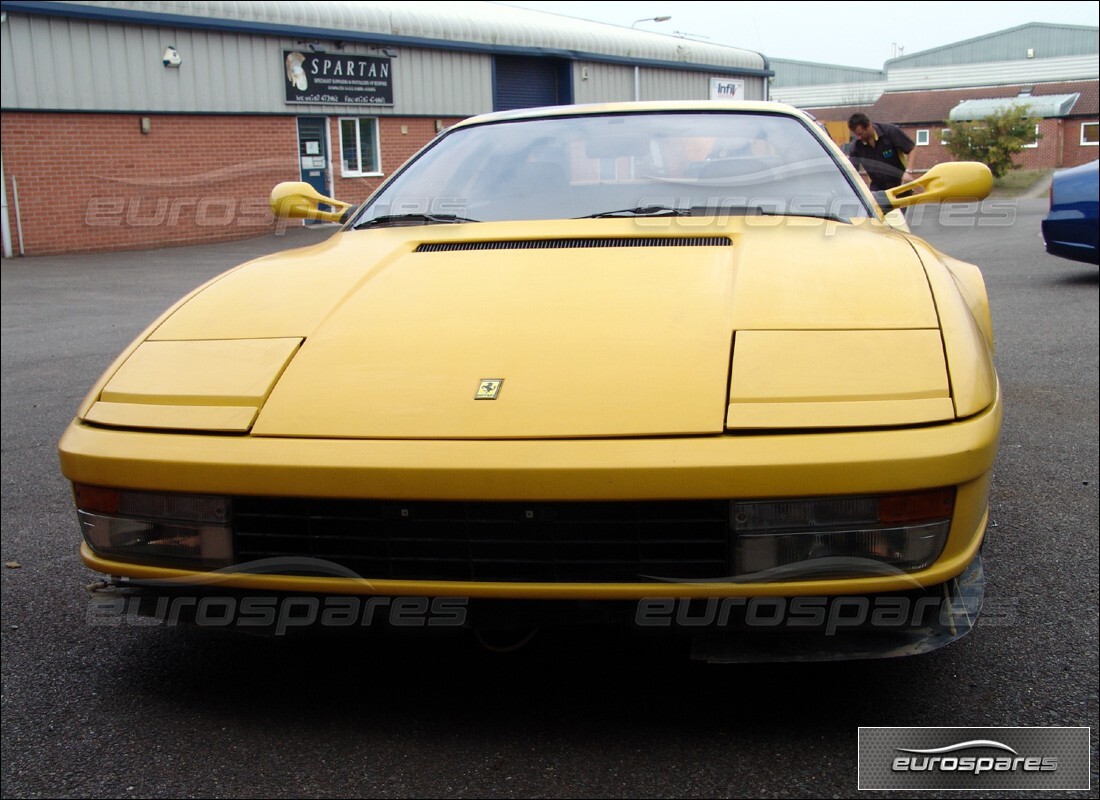 ferrari testarossa (1990) con 18,000 kilómetros, en preparación para desmantelamiento #8