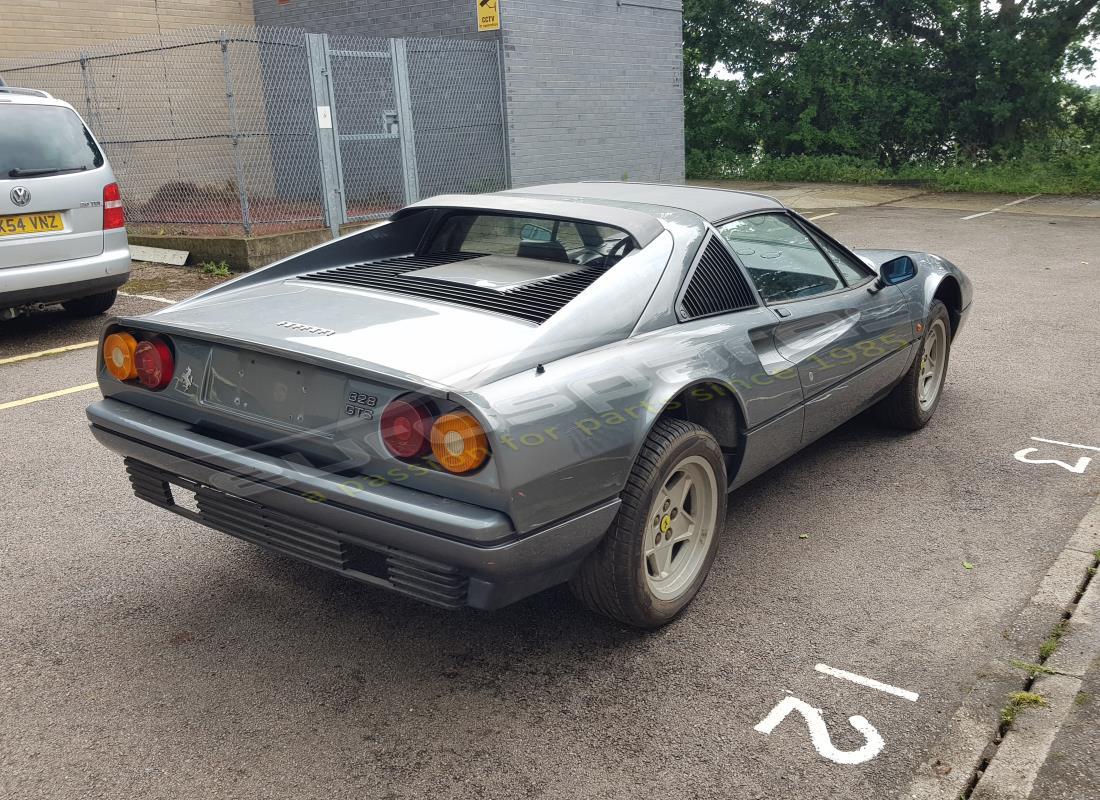 ferrari 328 (1985) con 20,317 kilómetros, en preparación para desmantelamiento #5